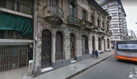 La propiedad de Rioja al 600, objeto de la disputa judicial.
