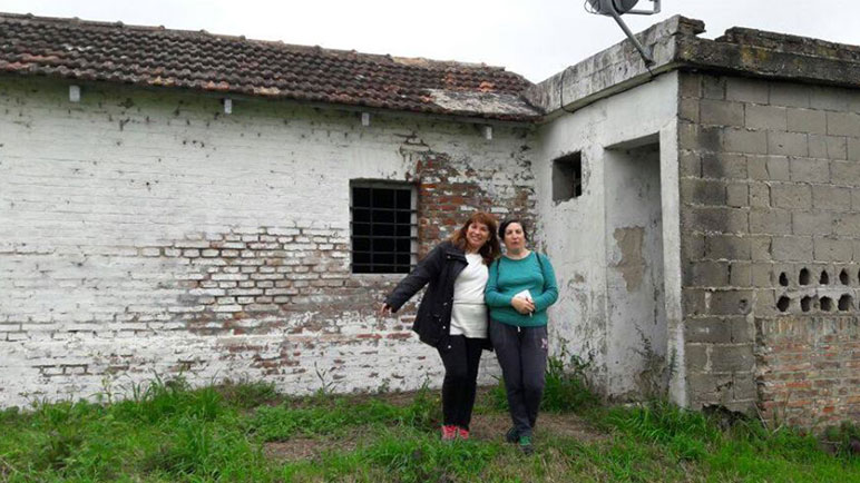 Las integrantes de la Comisión Directiva de la Cooperativa La Plaza, felices.