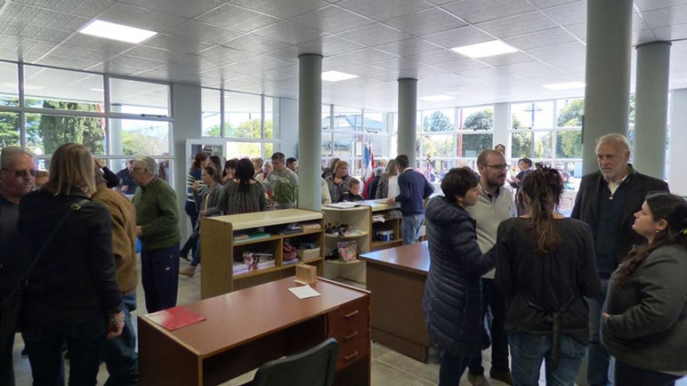 Nadie quiso perderse la inauguración del nuevo edificio.