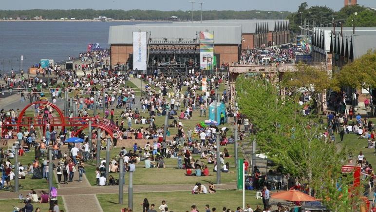 La primavera regresa con todo. La franja joven del río, el epicentro.