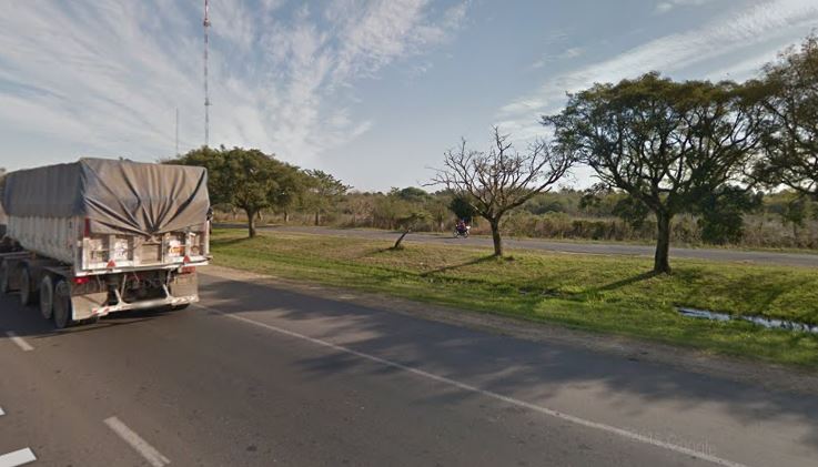 El cuerpo se halló en una colectora en el límite con Gálvez
