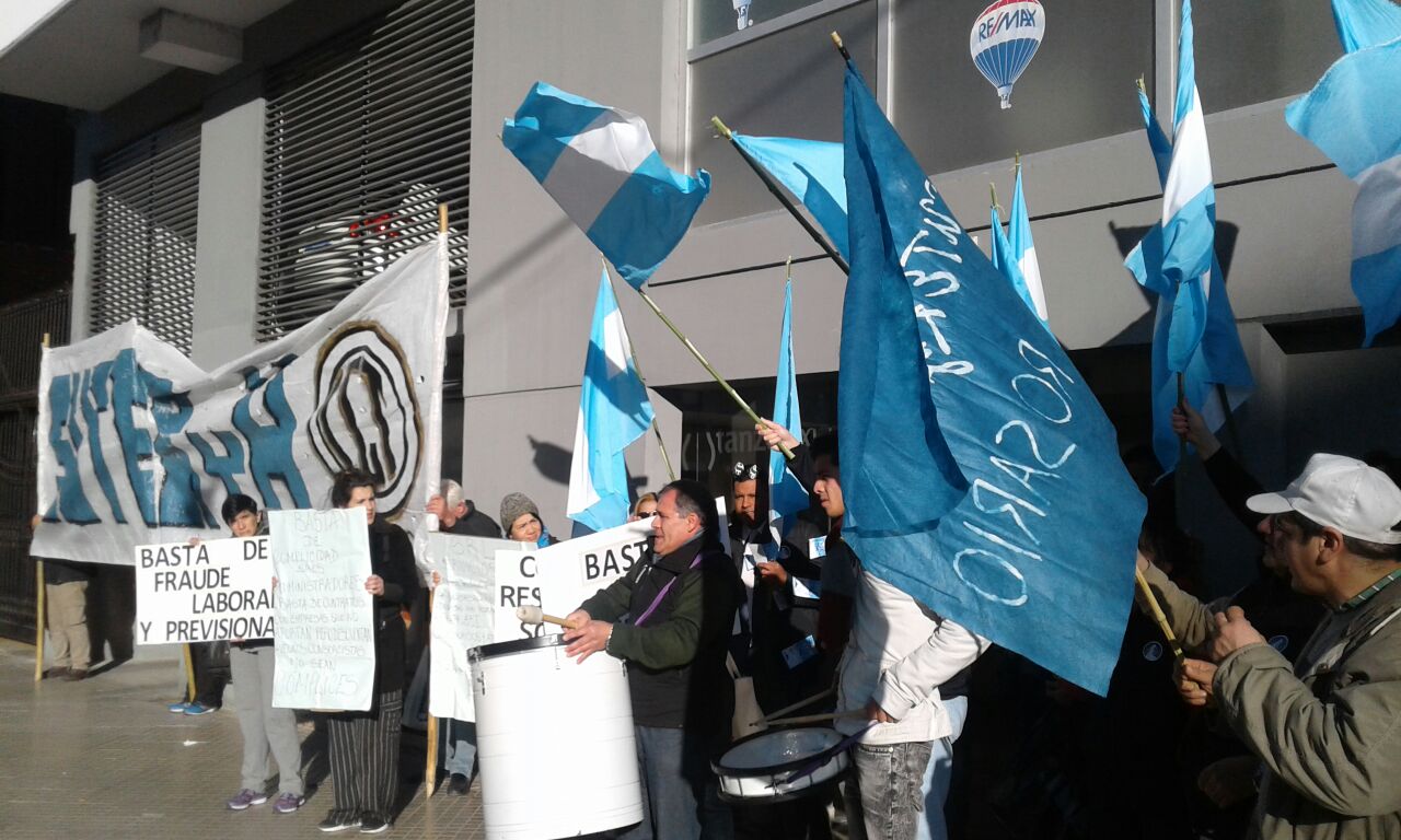 Protesta de porteros: se quejan de la informalidad laboral