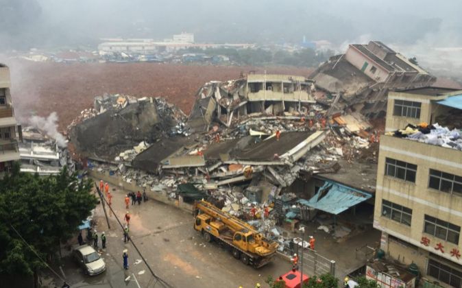 Un pueblo fue sepultado por desprendimiento de tierra en China