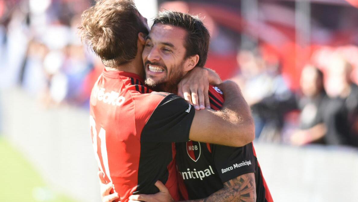 El goleador leproso anotó los tres goles del equipo de Diego Osella (Foto: Juan José García)