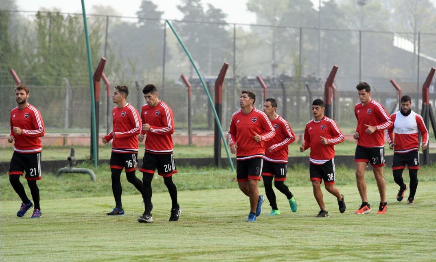 Newell's entrena firme pensando en el próximo compromiso, contra el puntero.