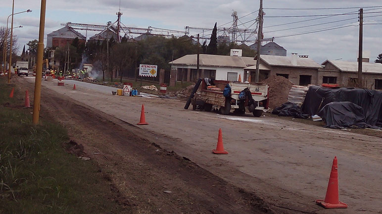 Las obras sobre el Tomat mantienen el tránsito cortado en ambas manos.