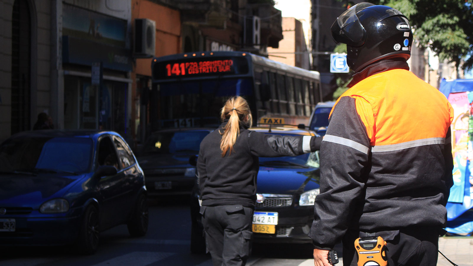 Controles en el microcentro para terminar con los embotellamientos