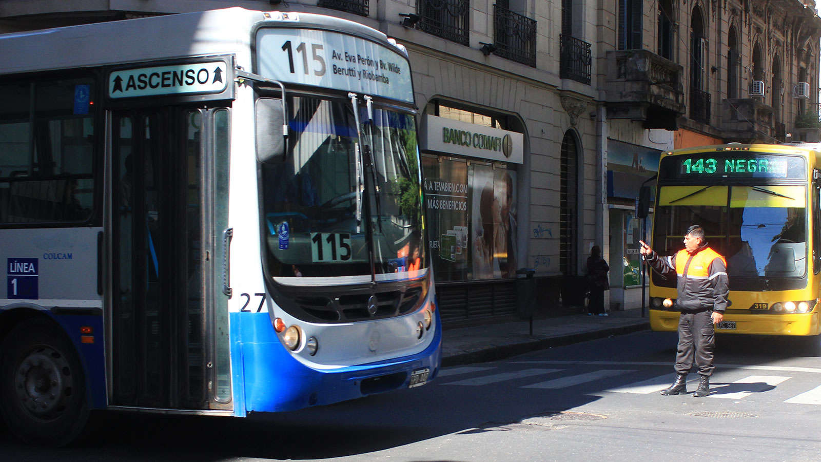 Controles en el microcentro para terminar con los embotellamientos
