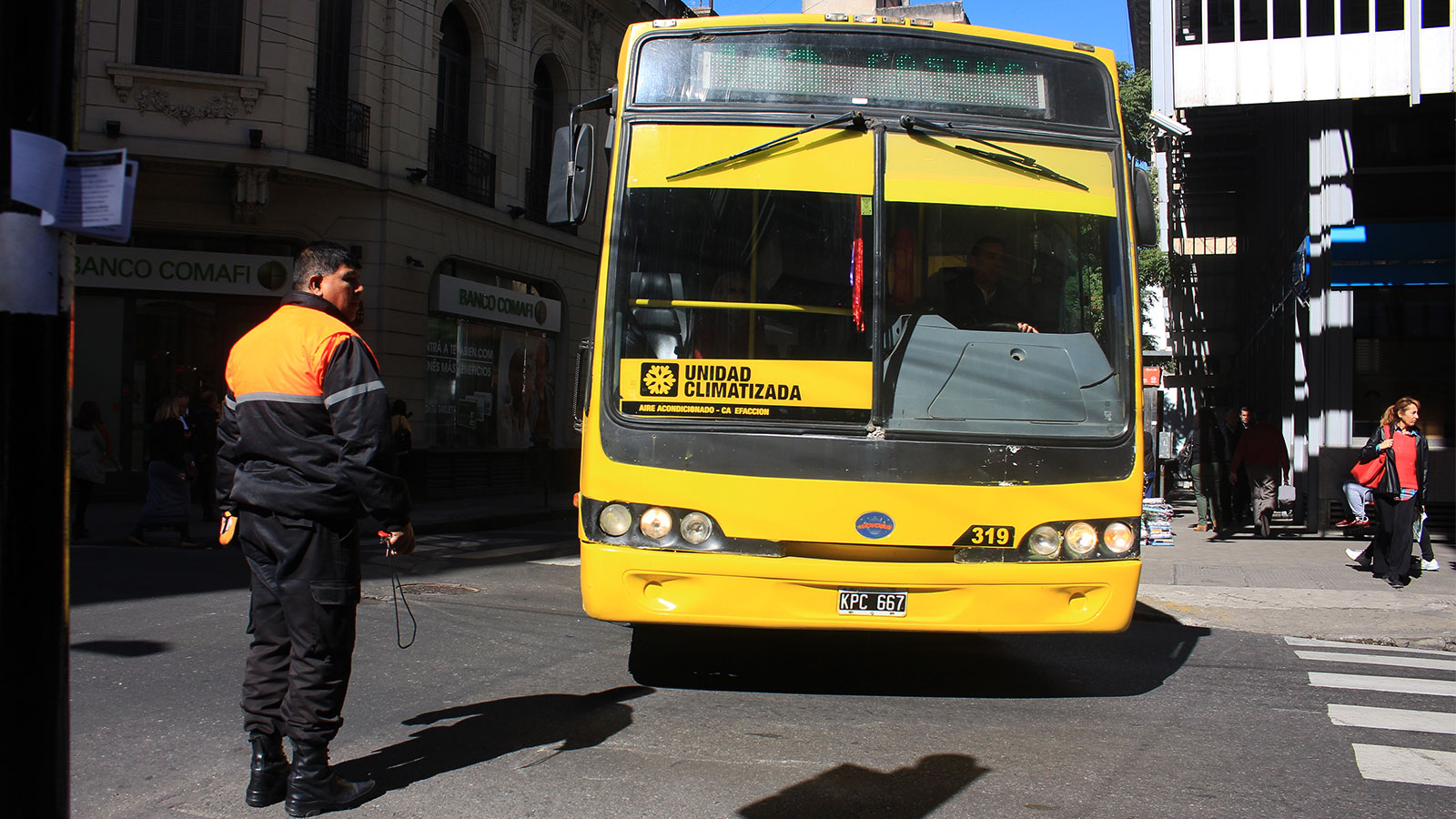 Controles en el microcentro para terminar con los embotellamientos
