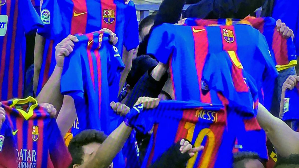 La hinchada culé imita