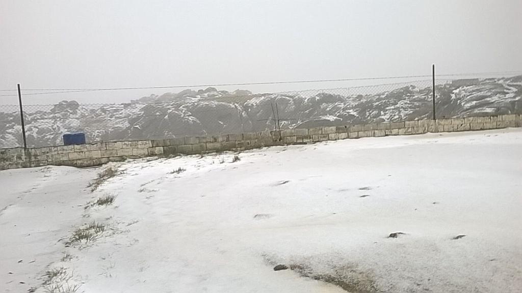 Un manto blanco cubrió el Camino de las Altas cumbres