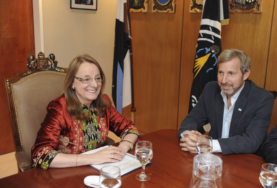 Alicia Kirchner y el ministro del Interior Frigerio