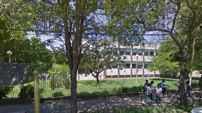 La idea de la Muni es ganar espacio sobre el patio de la escuela Nacional.