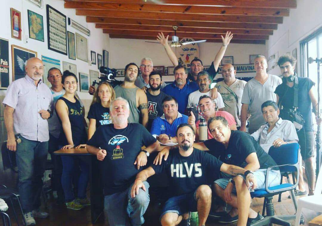 Los entrevistados y miembros del equipo de filmación de Lo que teníamos en la cabeza.