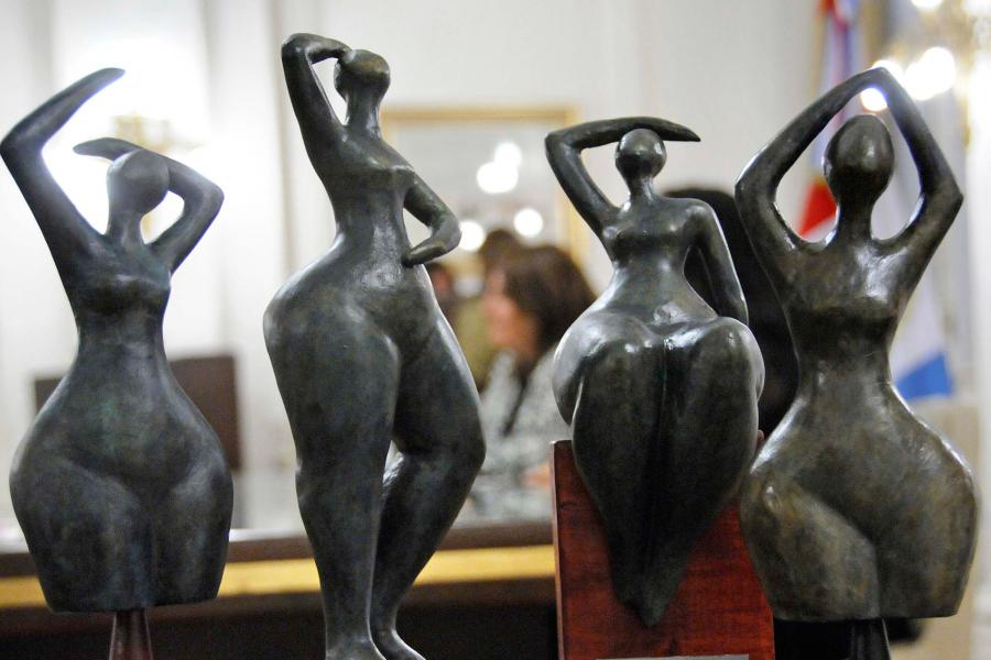 El premio va por su 18ª edición promoviendo los derechos de la mujer.