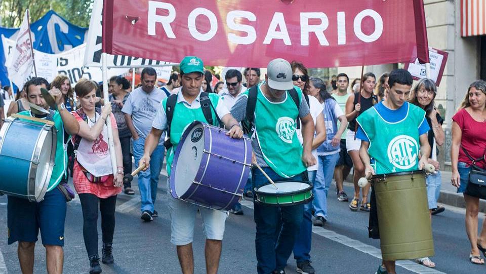 El gremio exige que ningún trabajador gane por debajo de los 25 mil pesos.