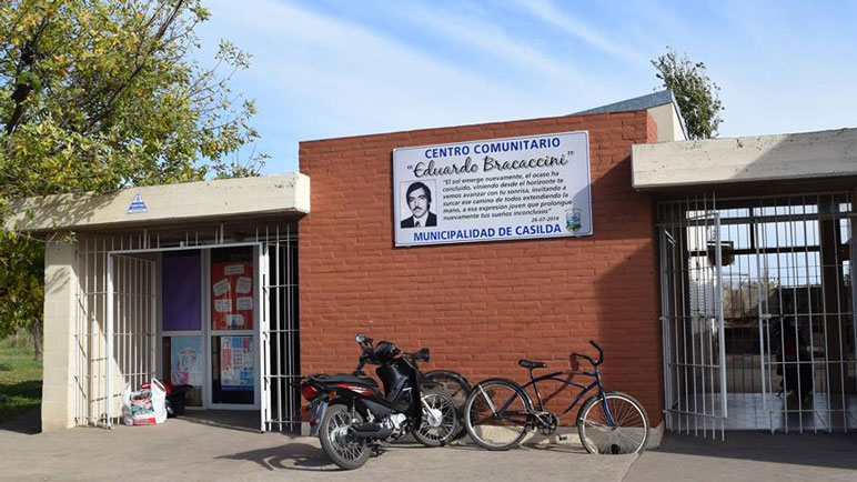 La entrega se hizo en el Centro Comunitario Eduardo Bracaccini.