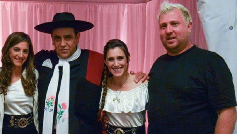 Coreógrafo y vestuarista. Maxi Faraoni junto a Soledad Pastorutti.