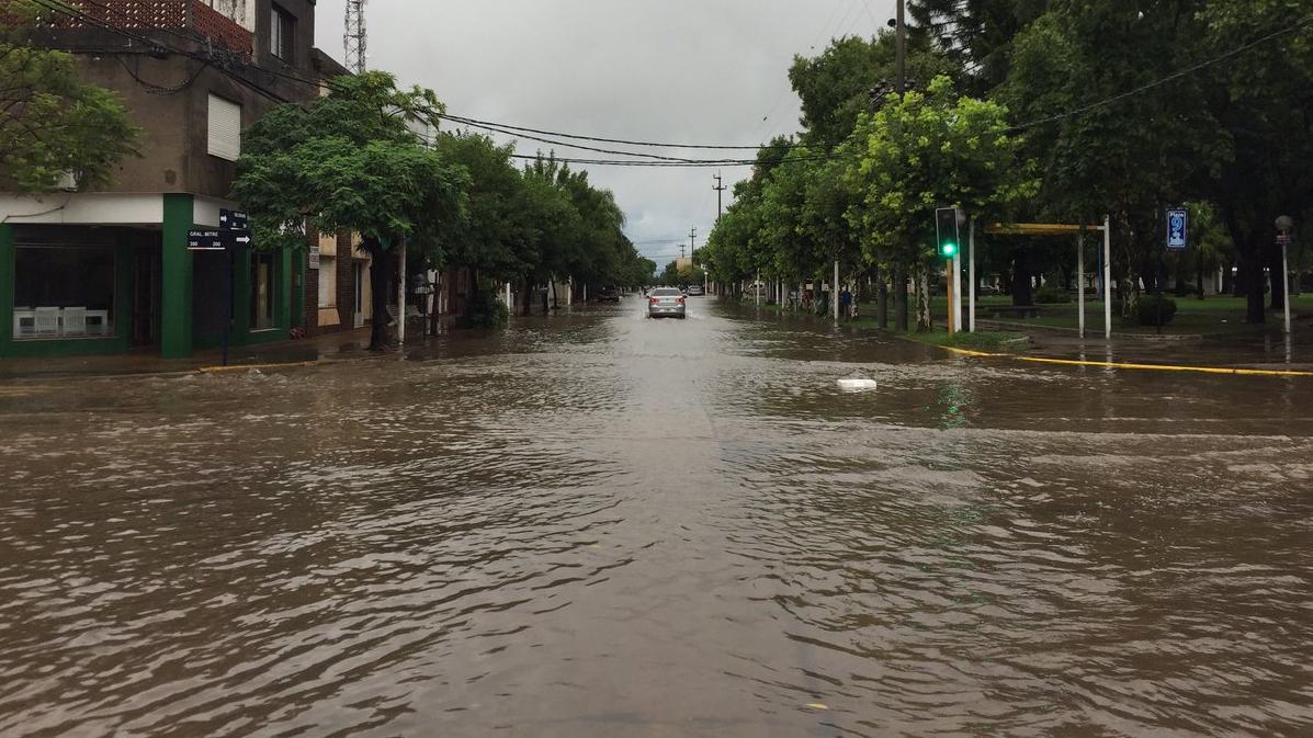Cayeron 300 milímetros en Arroyo Seco y hay más de 120 evacuados