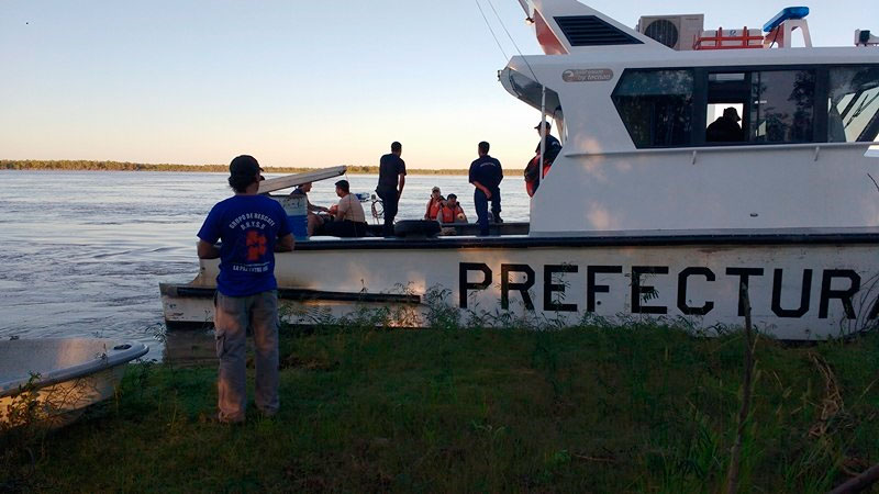 La búsqueda se traslada hacia el sur, por la correntada del río.