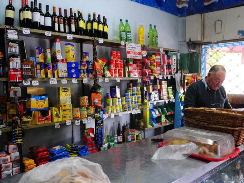Los pequeños almacenes vienen aprovechando la ventaja del domingo.