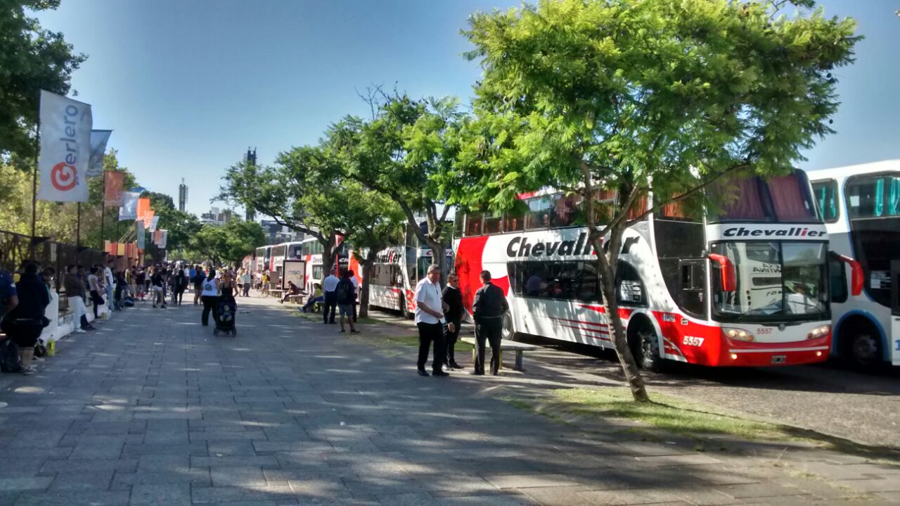 Más de 25 mil personas se trasladarán desde Rosario para presenciar el encuentro.