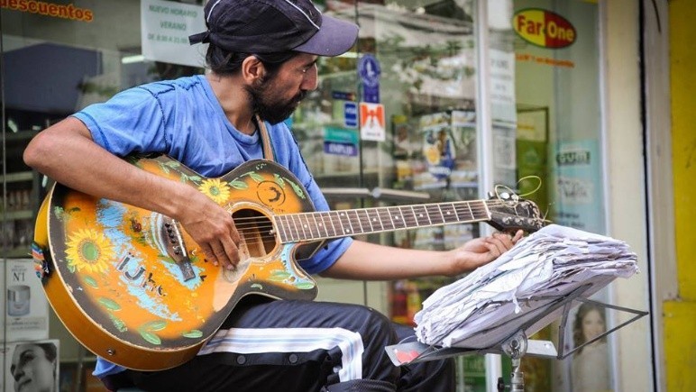 Los músicos callejeros de Rosario se suben al escenario más alto de la ciudad