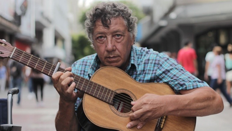 Los músicos callejeros de Rosario se suben al escenario más alto de la ciudad