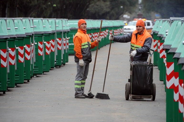 Proponen contenedores de basura soterrados en el microcentro 