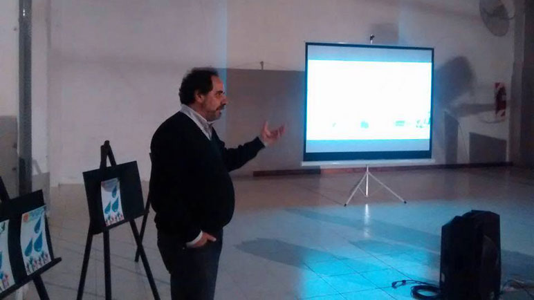 Profesionales brindaron charlas sobre medio ambiente. 
