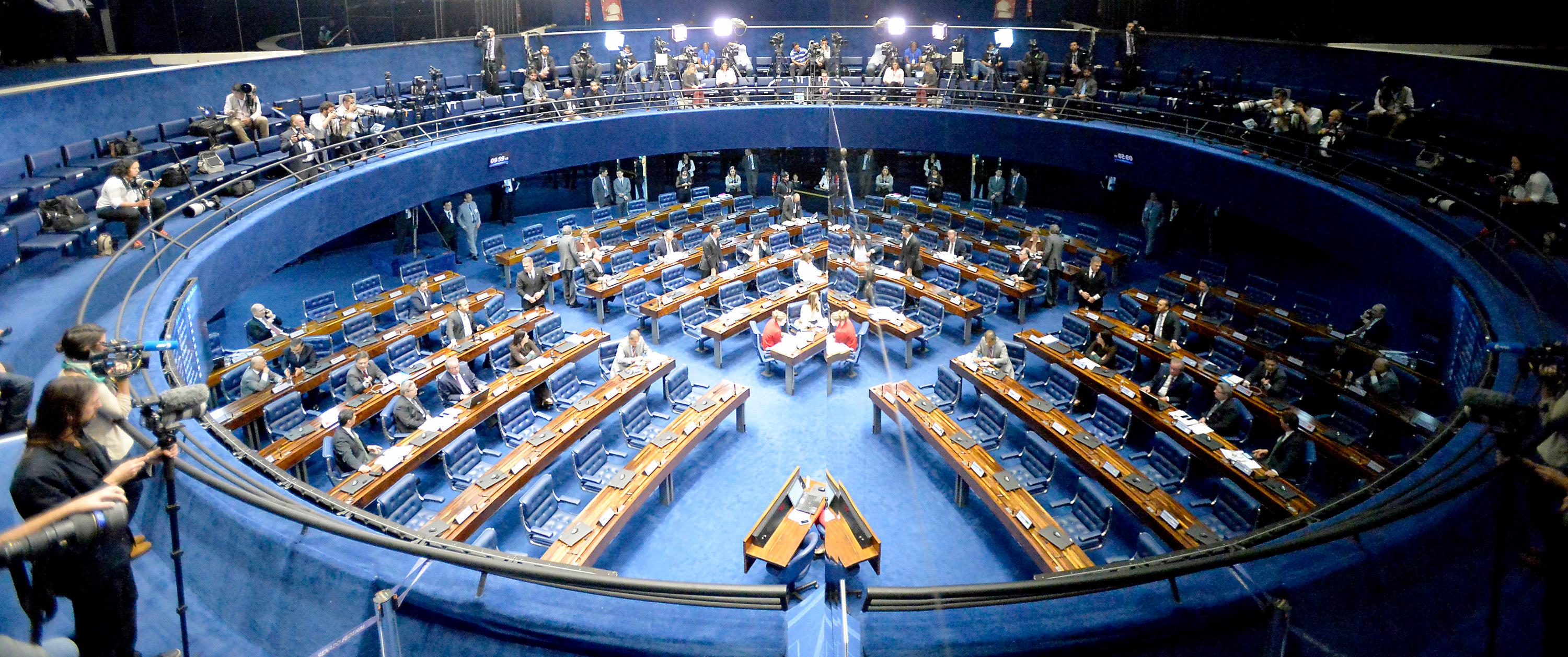 La última ficha: Dilma se defiende en el Senado