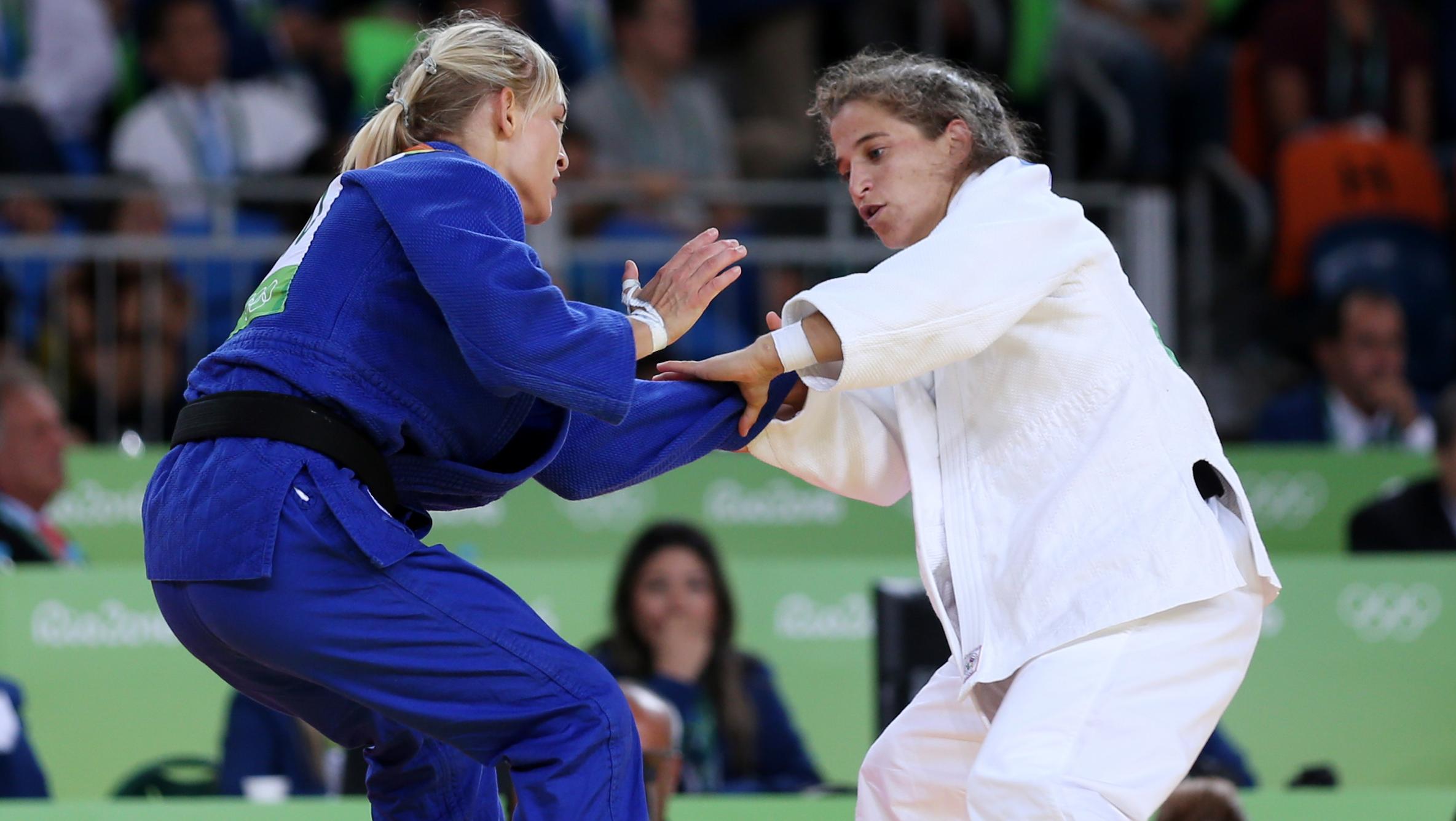 La "peque" consiguió la medalla de oro, primera argentina en lograrlo. (Foto: Télam)