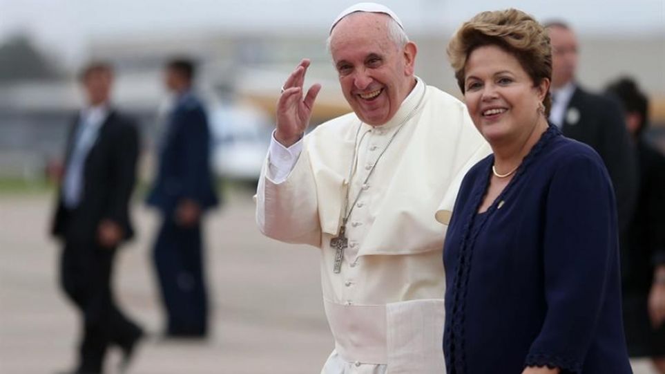 El Papa y Dilma en su visita a Brasil (EFE)