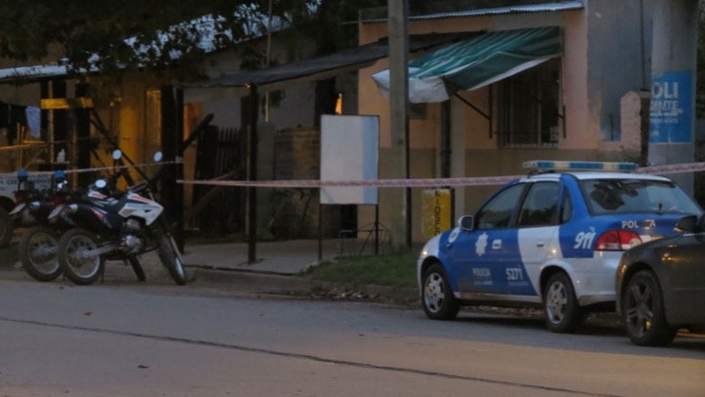 La policía allanó la vivienda donde vivía la niña (Crédito: Casildaplus.com)