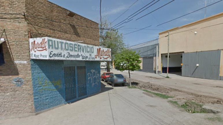 Lanzaron una granada frente a un supermercado chino
