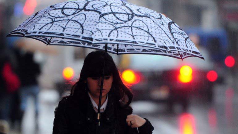 Un domingo de lluvia y frío para despedir el verano