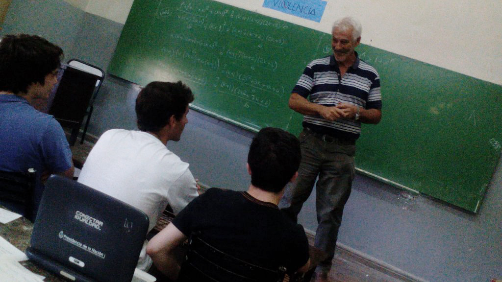 Juan Farina, el profesor del Politécnico que Macri nombró en su discurso en Derecho