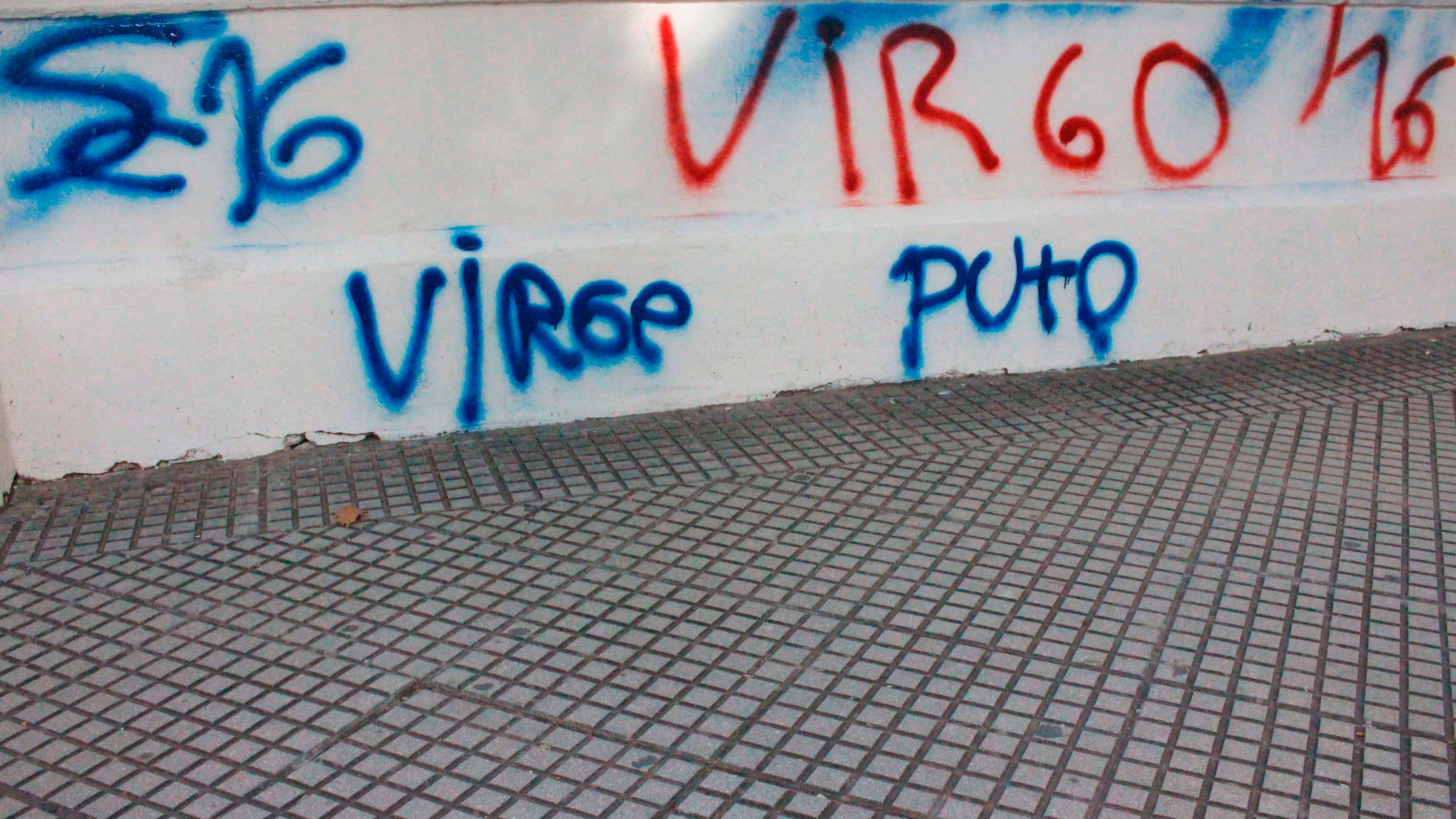 Detuvieron a un adolescente por pintar el frente de Maristas