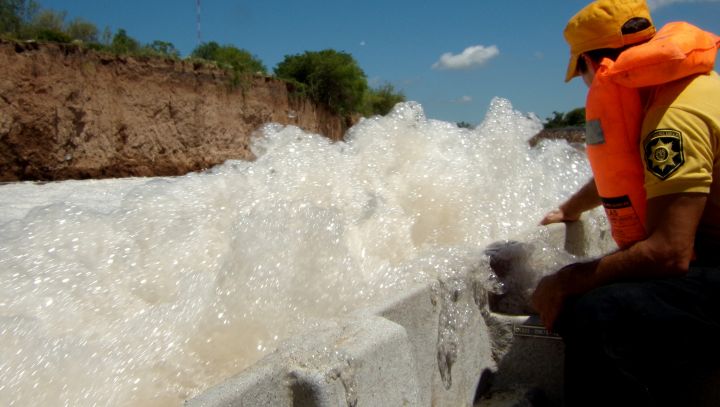 Fotos de la búsqueda del nene encontrado sin vida el lunes junto a la cascada (gentileza 5W noticias)