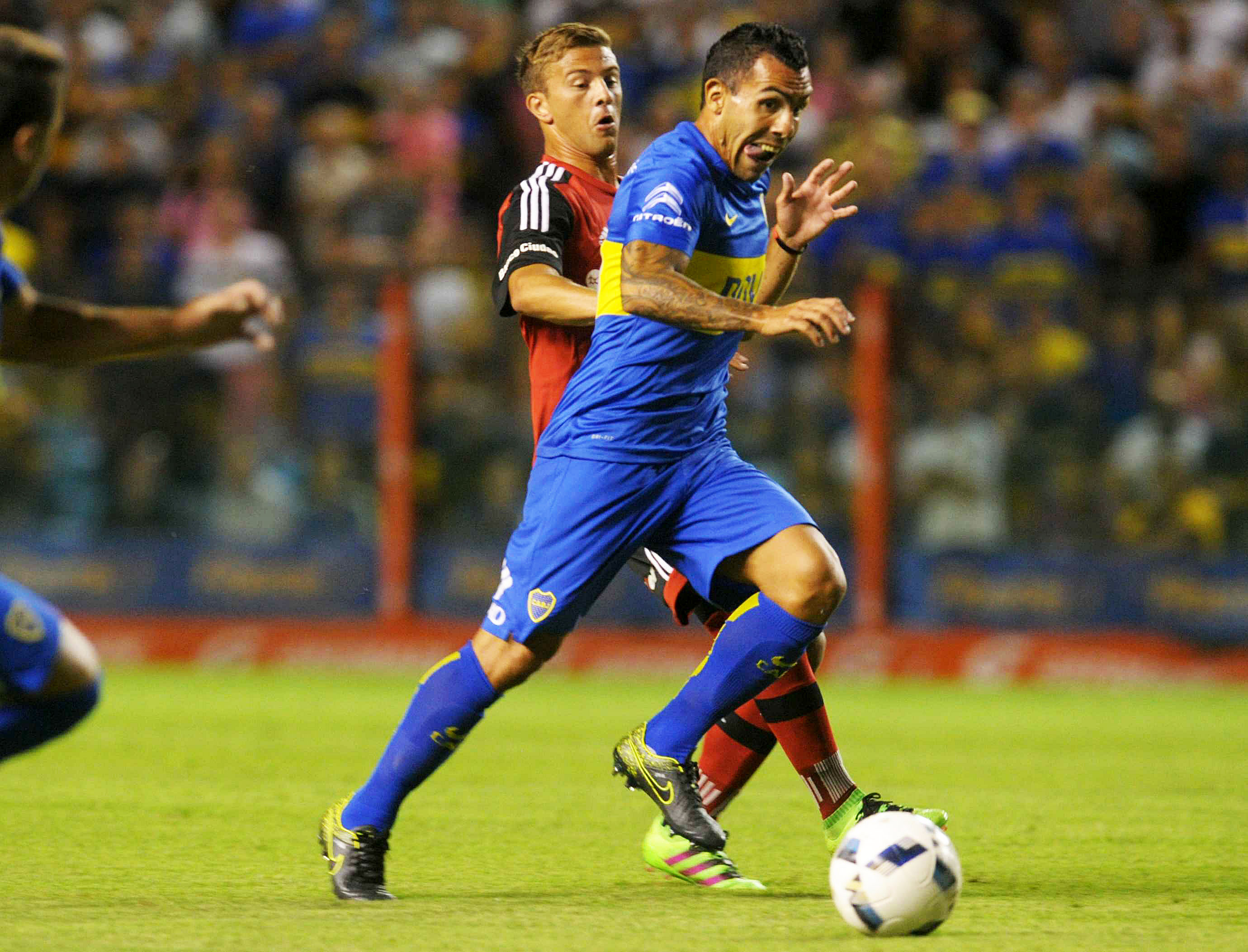 Tévez fue una de las figuras de la goleada xeneize
