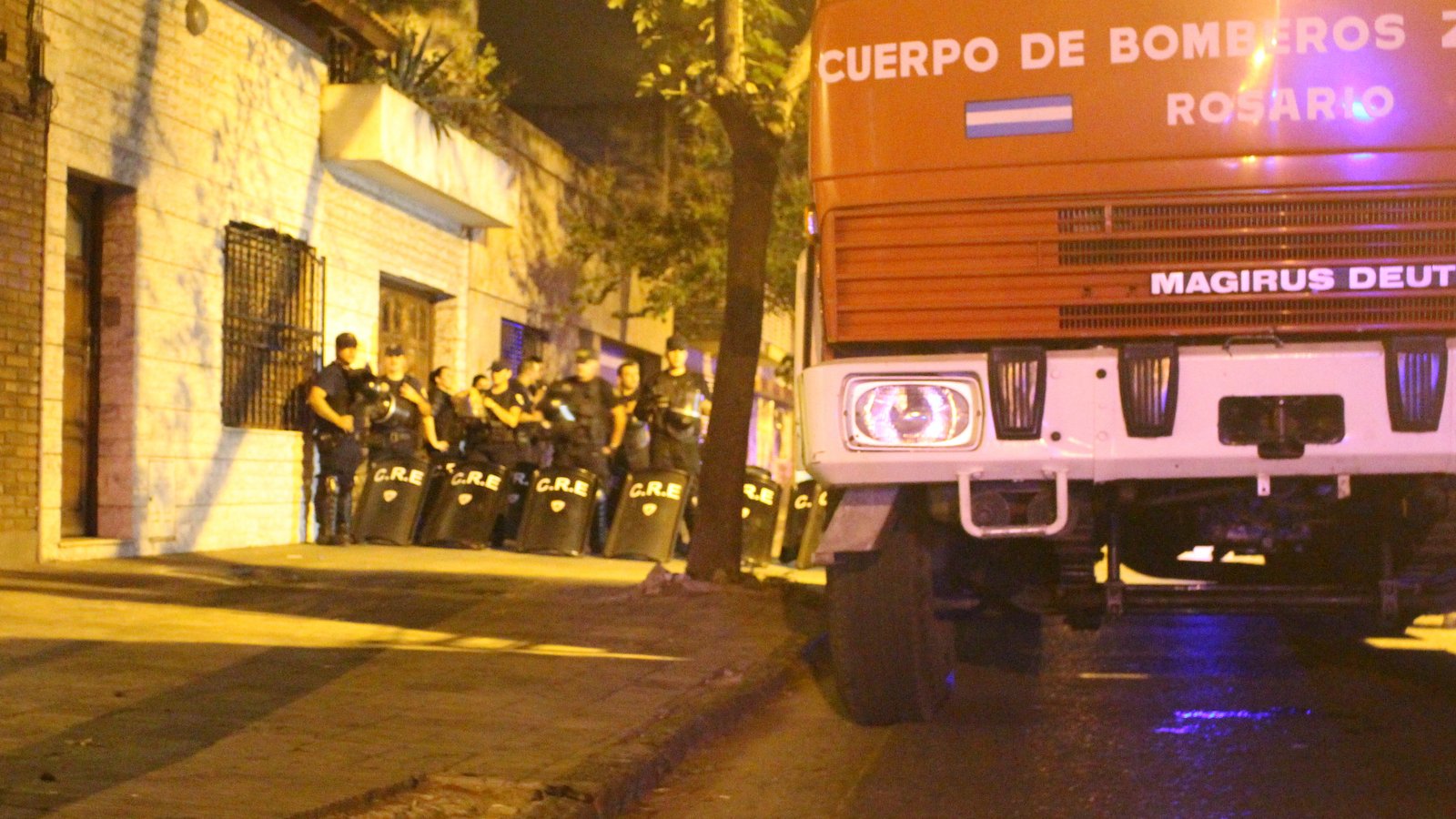 Hinchas de Newell’s se movilizaron para pedir cambios