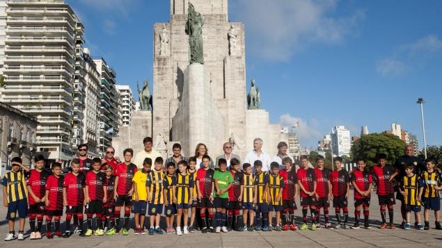 Nada de violencia: infantiles de Newell’s y Central juntos por el clásico