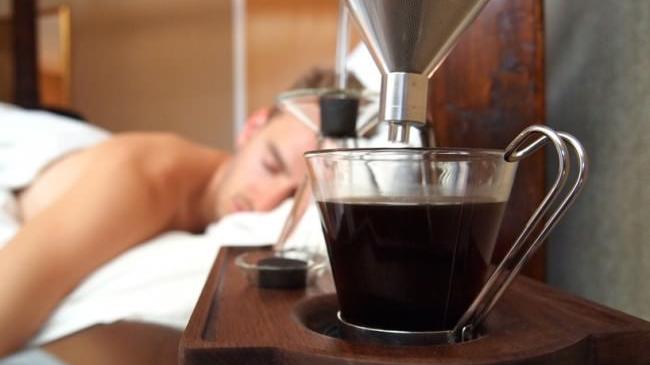Un despertador que te lleva el desayuno a la cama