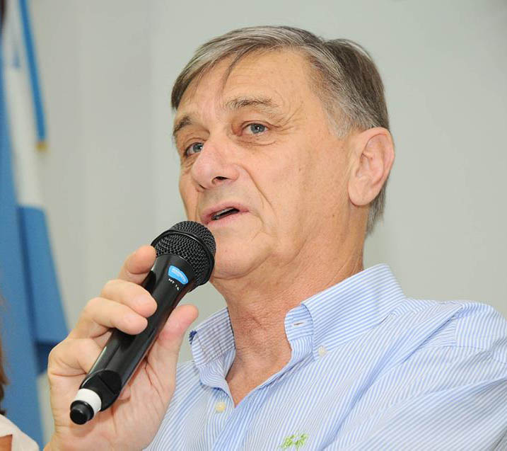 Binner dijo que Macri incumplió una promesa de campaña.