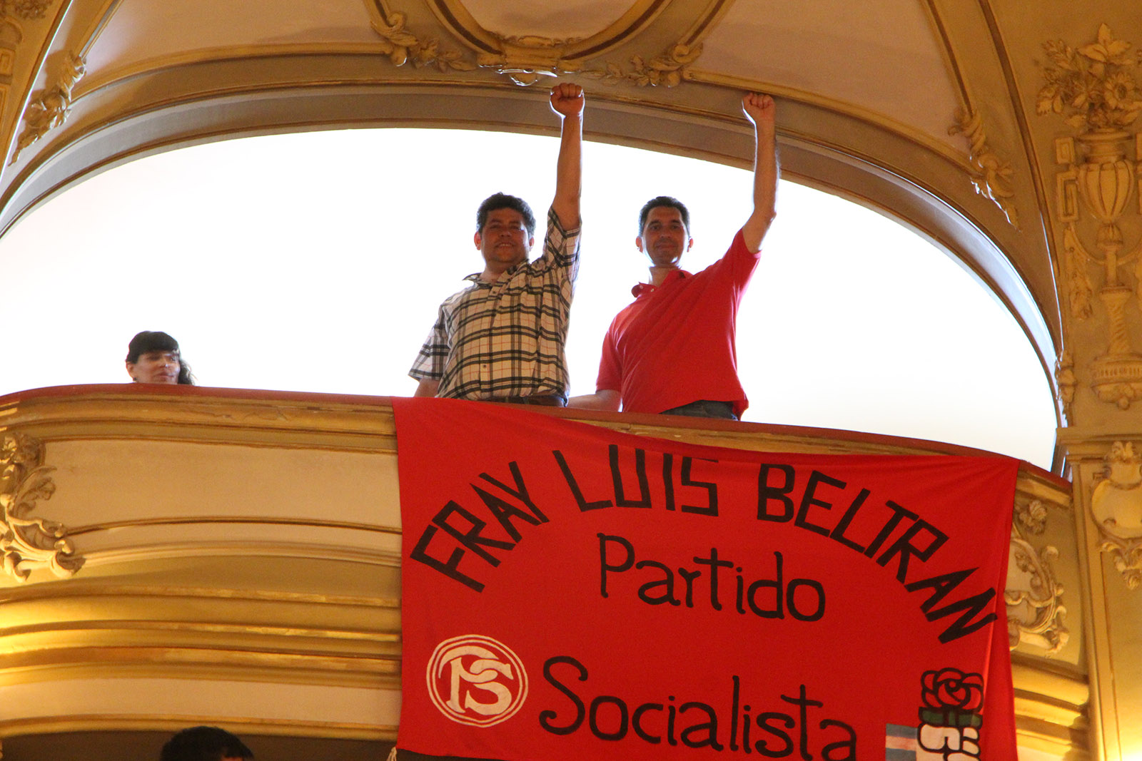 La militancia le metió color a un acto sin mucho agite (Ariel Maione-RosarioPlus)