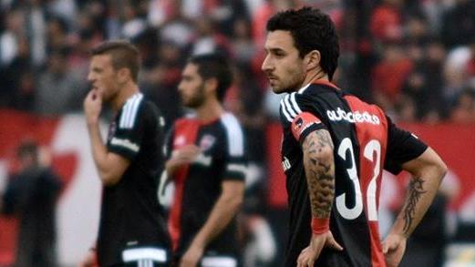 Nacho puede quedar afuera del equipo titular