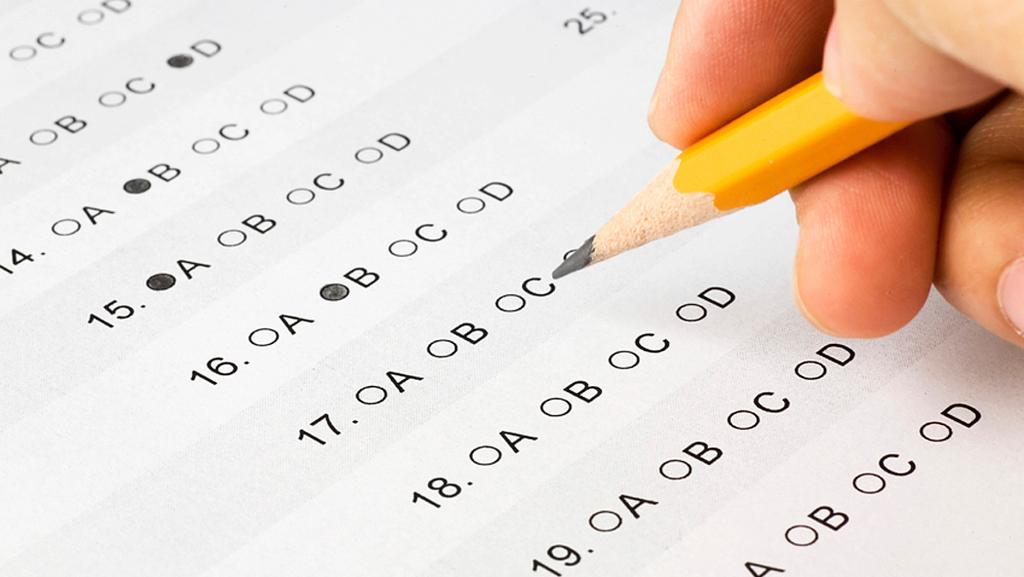 Un físico descubrió la forma de aprobar un examen sin estudiar