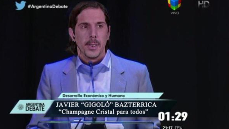 El gigoló fue uno de los candidatos que no estuvo en el debate según los usuarios de Twitter.