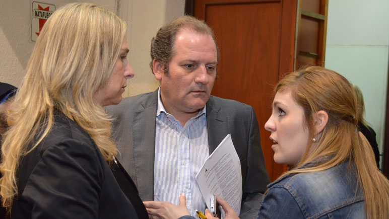 Schmuck, Cardozo y Gigliani, autores de las iniciativas aprobadas este jueves.