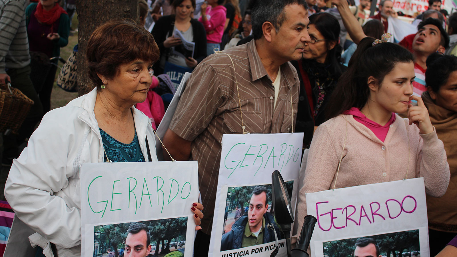 Cientos de manifestantes pidieron justicia por Escobar.